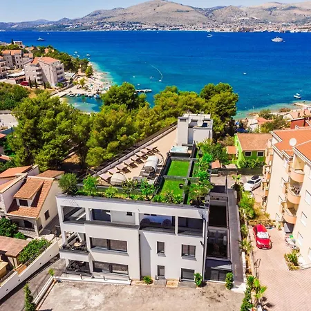 Apartment Valentina With Pool Trogir