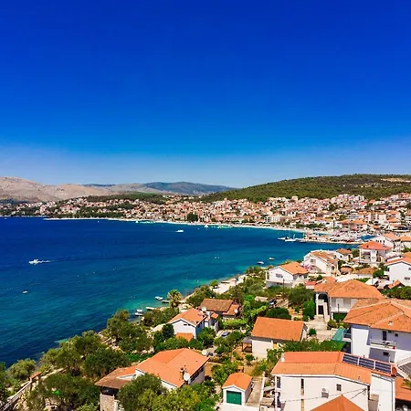 Apartment Valentina With Pool Trogir