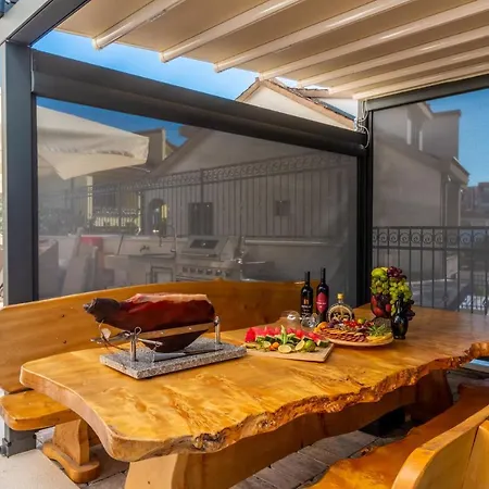 Valentina With Pool Apartamento Trogir